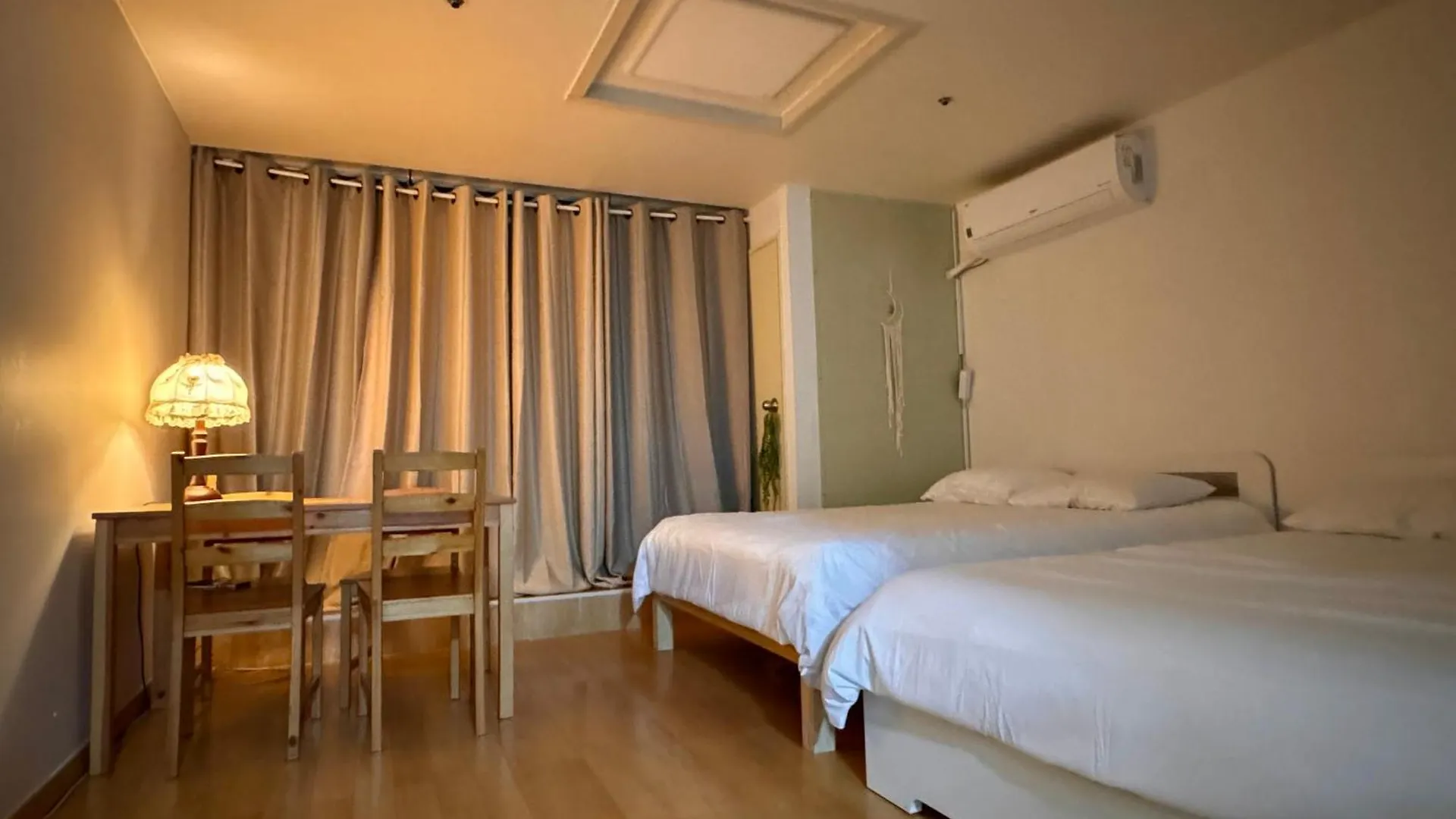 Moon Apartment 서울특별시
