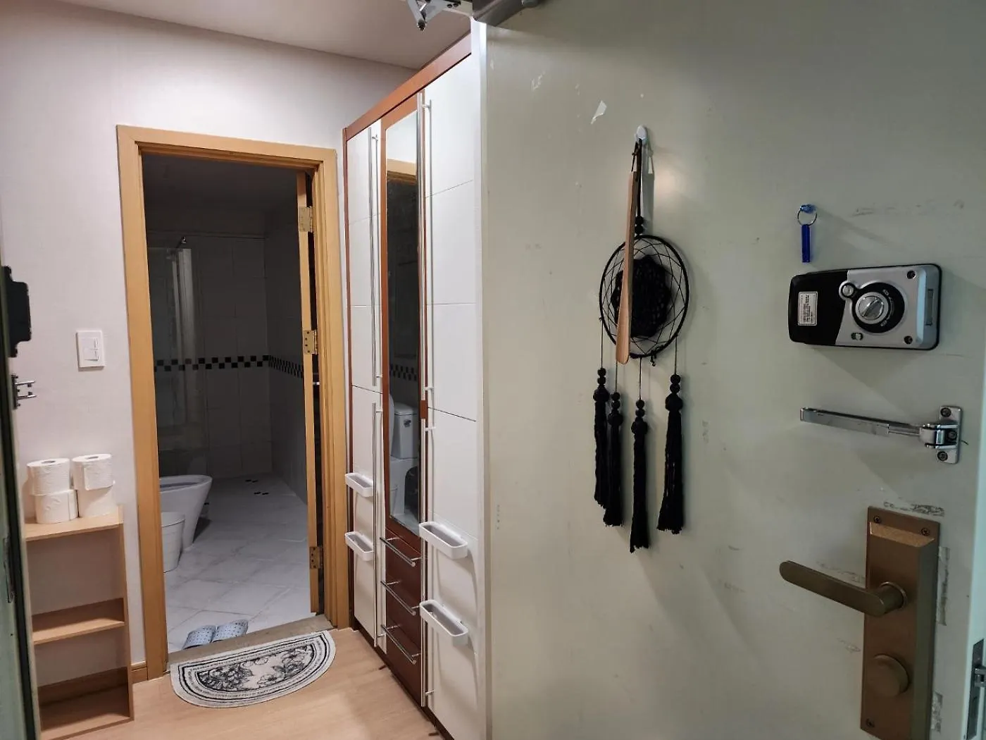 Moon Apartment 서울특별시 0*,  대한민국