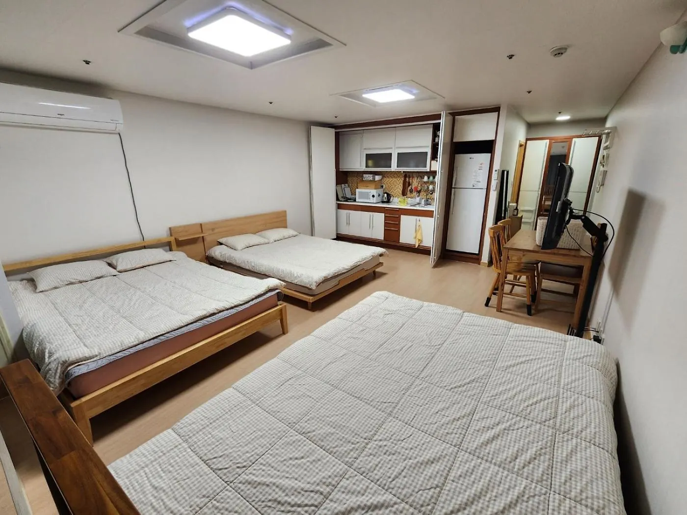 Moon Apartment 서울특별시