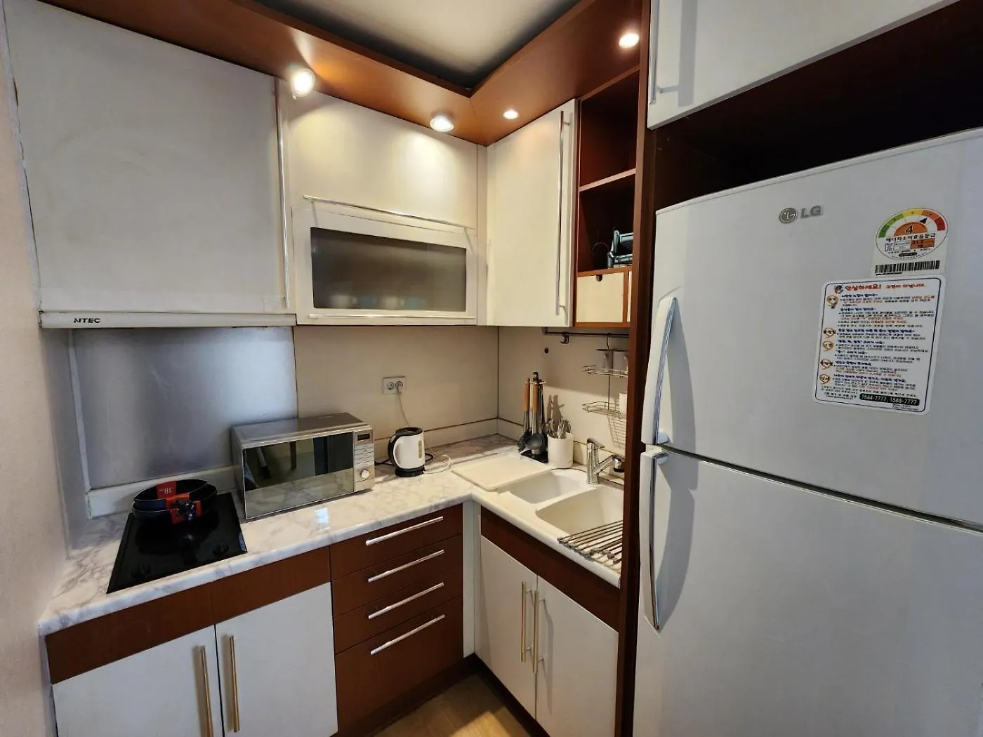 Moon Apartment 서울특별시 0*,