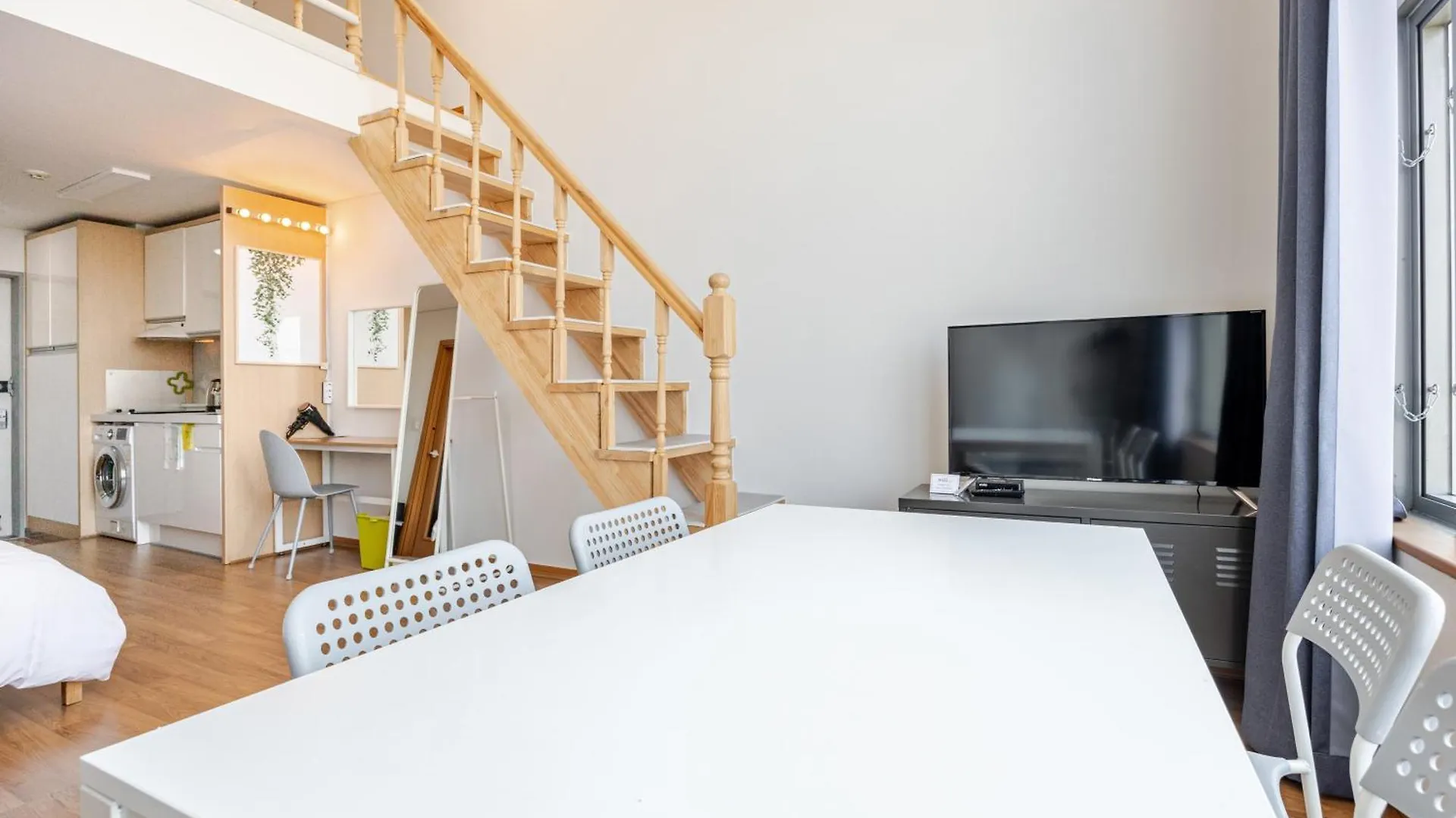 Moon Apartment 서울특별시