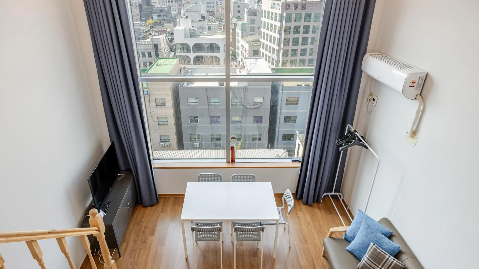 Moon Apartment 서울특별시